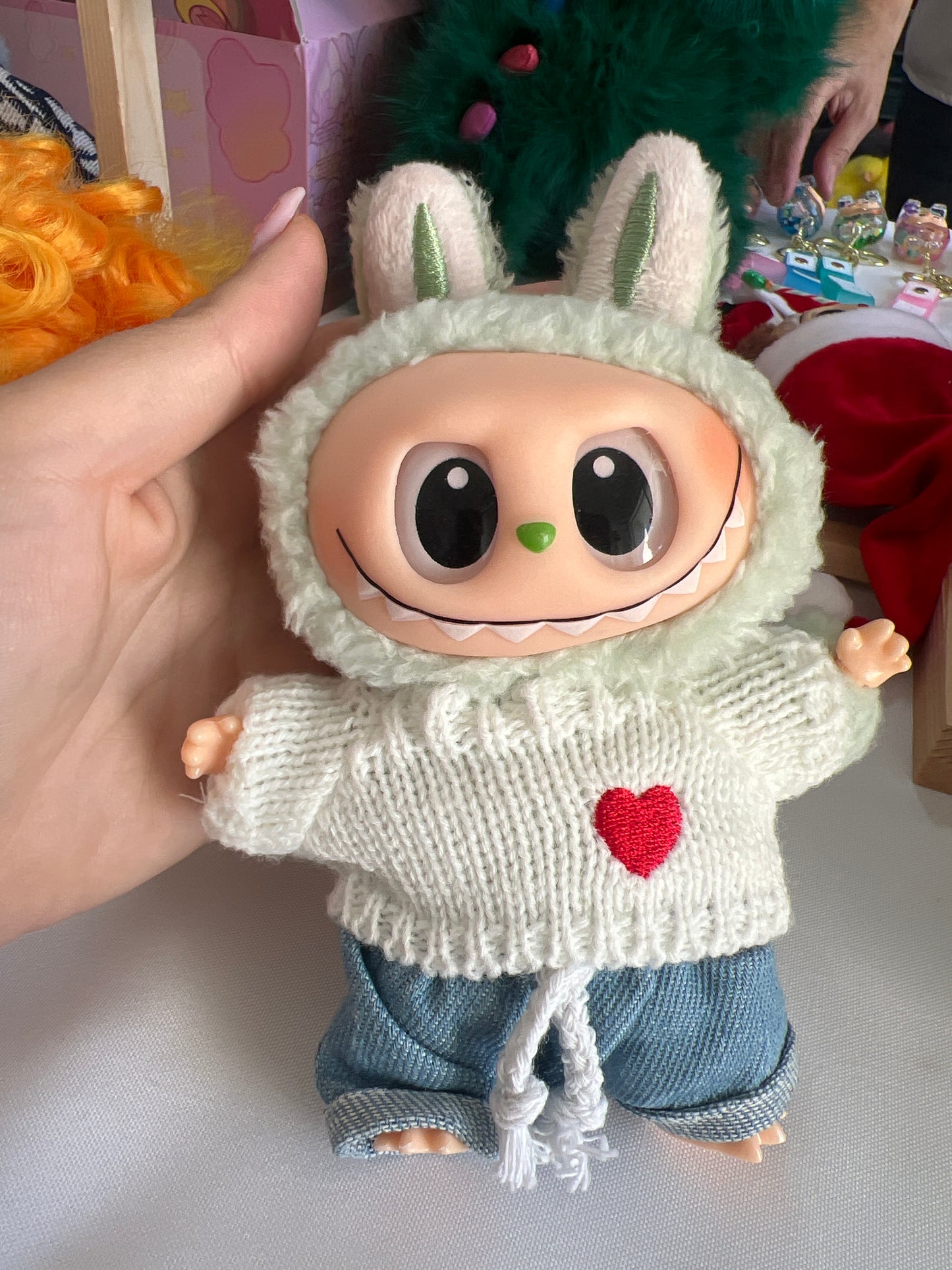 Labubu macaron avec tenue