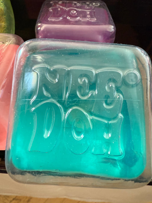 Née doh géant